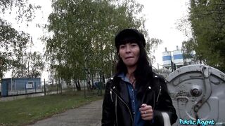 2019-01-03-4352877-mouthful-of-cum-for-sexy-brunette_720