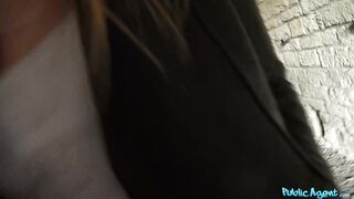 2019-01-22-4352869-pantyless-and-fucked-hard_720