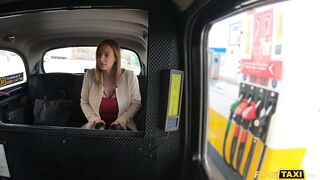 2020-06-15-4414910-nathaly-doesnt-like-it-dirty_720