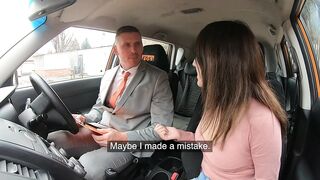 2019-03-04-4352642-spanish-babe-wrong-booking_720