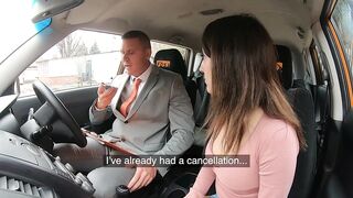 2019-03-04-4352642-spanish-babe-wrong-booking_720