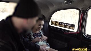 2019-03-27-4352649-overheated-and-easy-lay_720