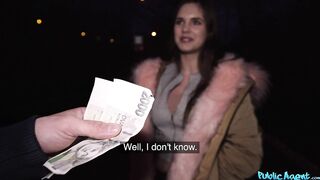 2020-08-31-4417344-student-with-big-natural-boobs_720