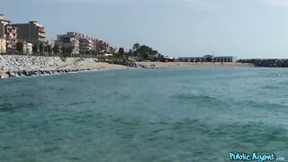 2019-10-29-4404147-bikini-babe-droned-and-boned_720