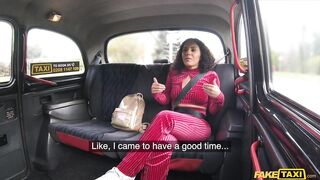 2019-11-17-4405240-american-babe-wants-hard-czech-cock_720