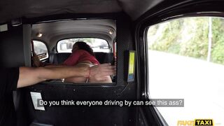 2019-11-17-4405240-american-babe-wants-hard-czech-cock_720