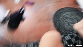 2020-10-08-4419042-rk-at-home-follow-vixtors-voice_720