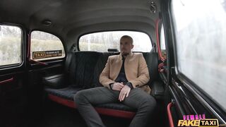 2019-12-16-4409124-kayla-green-and-the-budapest-man_720