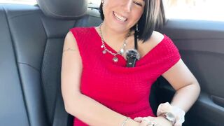 2025-09-17-rose-is-blowing-out-two-big-candles-for-her-20th-birthday_720