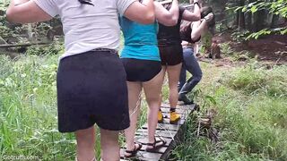 2023-09-11-Metal-walk-in-the-woods