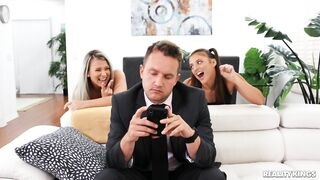 2020-11-20-4420450-my-roommates-fuck-buddies-part-2_720