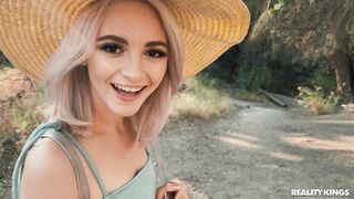 2020-09-28-4418684-catching-lola-in-the-wild_720