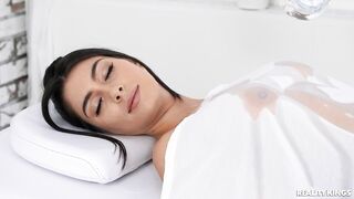 2020-09-30-4418693-kings-spa-tru-kait_720