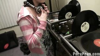 2010-08-11-565-white-girl-dj-sex-leak_950