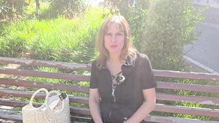 2025-10-02-lolly-44-years-old-purchasing-manager-in-colomiers_720