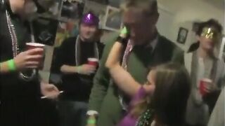 2010-01-04-27381-mardi-gras-horny-sluts-get-fucked_950