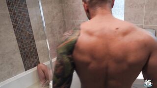 2020-08-24-4417819-alt-babe-gets-pussy-creampie-in-bathroom_720