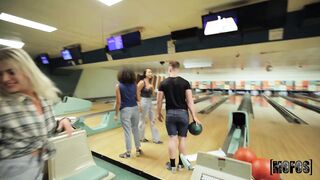 2022-11-18-8240761-the-bowling-alley-goes-crazy_720