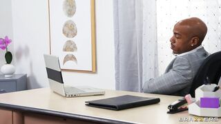 2025-05-06-10846301-office-suck-and-fuck_720