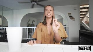 2022-12-24-8352251-video-favor-goes-too-far_720