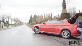 2022-08-26-7938191-sexy-scooter_720