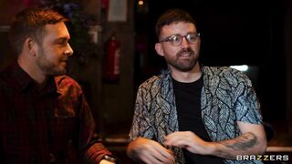 2025-04-22-10827441-sloppy-public-bathroom-bang_720