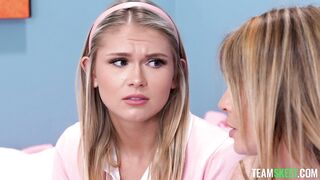 2025-09-24-31067-juliana_marie_tiffany_fox_720