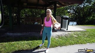 2025-09-10-11341211-the-snowfall-on-the-bus_720