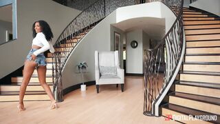 2021-02-08-4421045-naked-olivia-will_720