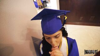 2022-12-03-8334931-college-graduates-hold-the-door-house-party_720