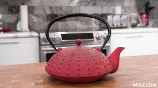 2025-09-20-31052-penelope_reed_720