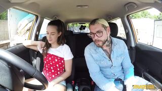 2017-09-12-4098331-sexy-learners-secretly-fuck-in-car_720