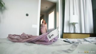 2025-04-11-10792971-sneaking-a-piece-of-the-pie_720