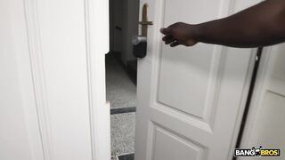 2025-08-07-11251461-jadilica-maid-for-anal_720