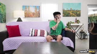 2024-01-13-9725191-poolside-sex-with-stepmom_720