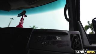 2023-08-23-9305061-i-spotted-a-wild-kitty_720