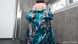 2025-06-23-11188231-cleaning-up-every-drop_720