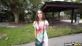 2023-06-28-9208231-pretty-feet-big-meat_720