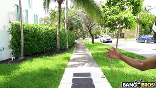 2023-08-25-9284071-open-house-open-mouth_720