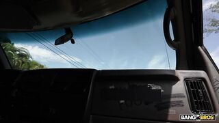 2024-03-27-9871661-nerdy-blonde-takes-big-dick_720