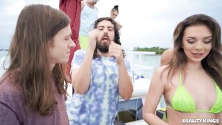 2020-06-29-4416339-episode-3-the-boat_720