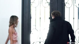 2020-09-07-4417777-red-light-arena-scene-3_720