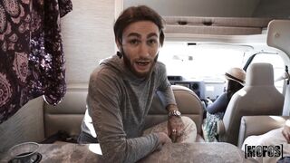 2023-03-30-8640201-music-festival-road-trip_720