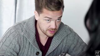 2022-06-03-148527-hot-for-student-s15e11_960