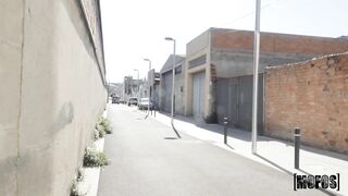 2022-10-13-8109091-valeria-needs-to-move_720