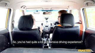 2017-08-29-4098181-sexy-gamer-minx-strikes-sexual-deal_720