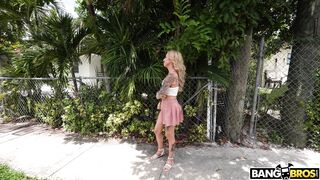 2023-08-09-9289011-pays-to-get-laid_720