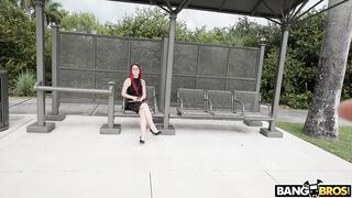 2023-06-07-8889871-teacher-tames-a-black-mamba_720