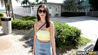 2023-04-12-8842421-wild-moments-in-miami-for-the-first-time_720