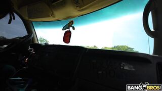 2023-07-19-9257741-im-a-thrill-seeker_720